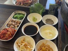 -围炉肉舍•炭烤活鳗•丹东海鲜烤肉(步行街店)