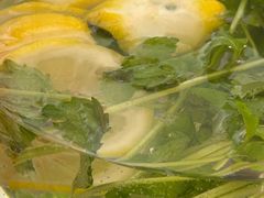 -阿瓦山寨·湘菜现炒·剁椒鱼头王(咸阳总店)