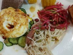 -乌兰湖畔草坪轻奢营地