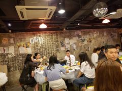 大堂-鲜入围煮花胶鸡海鲜火锅