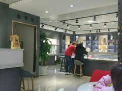 -宏宇眼镜蔡司依视路折扣店(兆佳眼镜城店)
