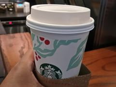 -星巴克(上海虹桥新天地二店)