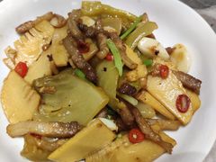 酸菜炒春竹笋-四道菜·福建菜馆(新街口金鹰店)