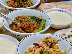 -李与白包子铺(桐梓林店)