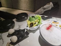 -无界釜·河豚鱼汤锅(红山动物园店)