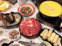 -鲜入围煮花胶鸡海鲜火锅