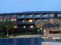 -上海滴水湖皇冠假日酒店