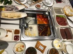 -海底捞火锅鲜切牛肉主题店(长寿路店)