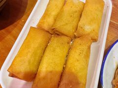 -爆炸头阿姨小四川正宗川味小吃(无任何分店)