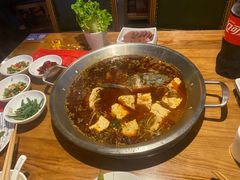 -红牌美蛙鱼头火锅(万辉国际广场店)