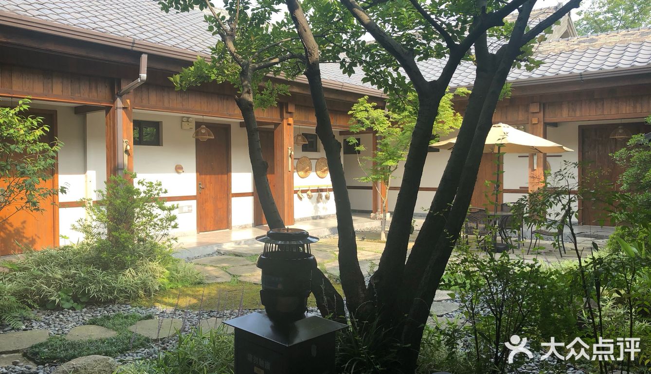 拈花客栈推荐住棒喝