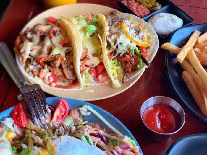 hippie food嬉皮汉堡(利民巷店)-"[薄荷]环境:同事姐妹开车带着我去的