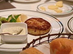 招牌蟹肉饼-Wolfgang’s Steakhouse 沃夫冈牛排馆(上海白玉兰广场店)