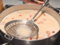 -尚尚仙·酸汤猪手·猪肚鸡火锅(华联万柳购物中心店)