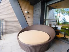 -上海滴水湖皇冠假日酒店