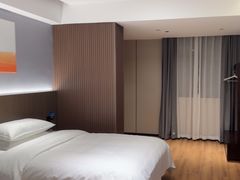 -如家旗下-成都电子科大建设北路地铁站睿柏·云酒店