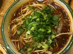 -拈签一笑黄牛肉辣卤串串