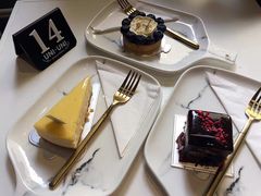 -UNI UNI(环亚凯瑟琳店)