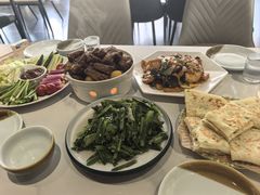 -何适山庄 ·可团建(水长城P2停车场店)