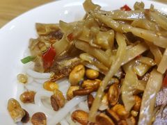 -牛八宝桂林米粉(八里庄店)