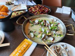 -曼听小寨海鲜烧烤·大连辣炒大王(盖州街店)