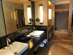 -中山利和希尔顿酒店
