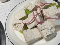 -三人行骨头王火锅(长寿店)