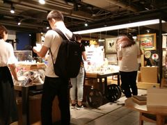 -猫的天空之城概念书店(苏州诚品店)