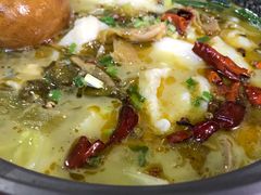 石锅酸菜鱼-周鱼小馆石锅酸菜鱼(活力汇店)