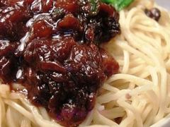 炸酱面-吕氏馄饨包子大排档