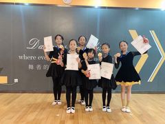 -港龙舞蹈·成人少儿舞蹈培训(深圳湾校区)