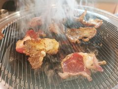 -围炉肉舍•炭烤活鳗•丹东海鲜烤肉(步行街店)