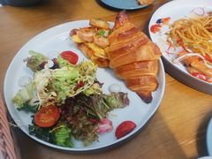 海鲜牛油炒蛋牛角-CHILLAX轻乐时(侨建·Hi City店)