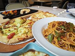 -必胜客(WOW中心城店)