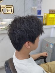 -尤司男士国潮理发馆