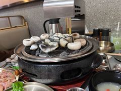 -围炉肉舍•炭烤活鳗•丹东海鲜烤肉(步行街店)