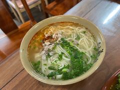 -亮亮面馆(经六路店)