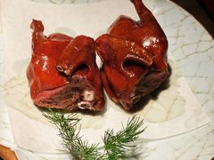 脆皮乳鸽-新荣记(BFC外滩金融中心店)