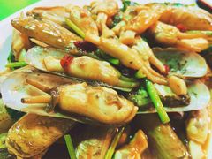 -老东镇啤酒屋海鲜加工·蒸汽海鲜·海鲜烧烤(台东店)