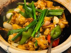 啫啫牛蛙-粤·啫啫