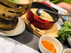 酸菜火锅面-小大董·烤鸭(观景餐厅·南京西路店)