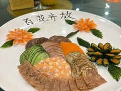 -鹤鸣嘉印象饭店(东市场小区店)