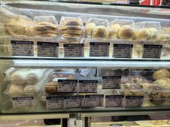 -白玉兰食品甜凤店(合生汇店)