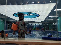 -Swim斯卫姆国际儿童游泳中心(红博中央公园店)