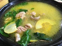 酸木瓜土鸡汤-海韵人家.海景花园经典云南菜(双廊店)