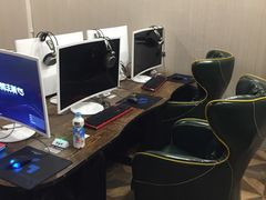 -鹏羽电竞馆(万盛东地铁站店)