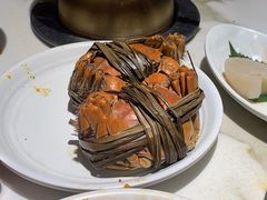 -雍容荟活帝王蟹活龙虾自助(苏宁旗舰店)