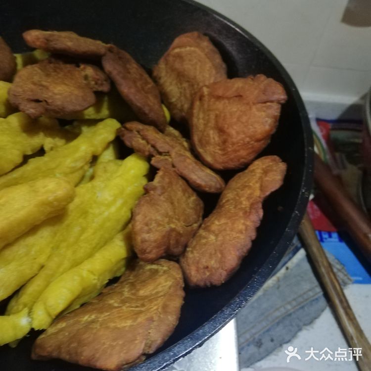 油香，自制小面食，可能油温不热，倾入的油太多！