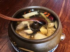 松茸土鸡汤-泓历皇朝酒店(东亭店)