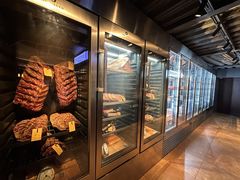 -MONICH牛排融合餐厅(和义大道购物中心店)